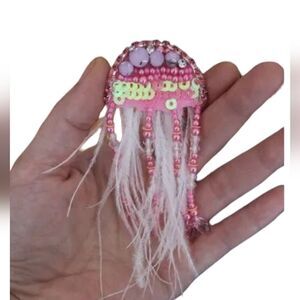 NWOT Pink Jellyfish Applique 🪼